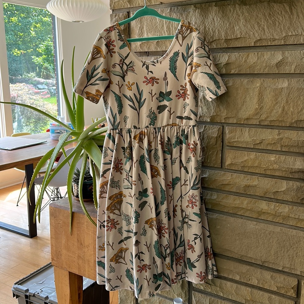 Alice+Ames floral twirl dress size 10